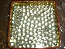 HUGE LOT OF 100 CLEAR MARBLES WITH BUBBLES INSIDE IN TIN SU80