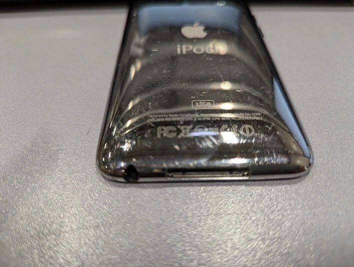 Apple iPod Touch 3rd Gen 32GB A1318 MP3 Musik Spieler Gebraucht Aktiv - Bild 4 von 4