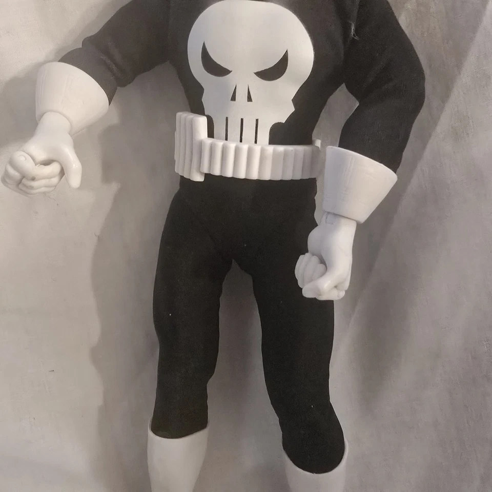 Hasbro 2006 The Punisher Frank Castle  9" Loose Marvel Comics Toybiz Great  - Image 4 of 4