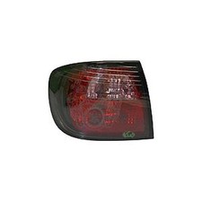 Lexmond Rückleuchte links 4Türer Rot-Weiß Außen für Nissan Primera P11 99-02