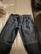 Hollister Women  s Blue Denim Low rise Baggy Jeans Medium Wash
