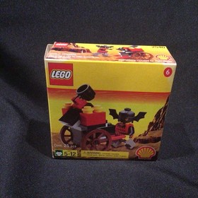 LEGO Vintage Shell promo set 2540 Fright Knights flying catapult cart w BOX!