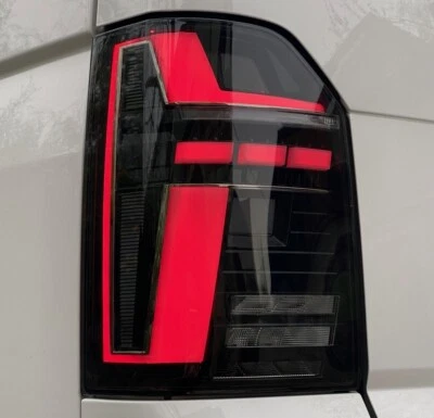 Pilotos traseros LED COMPLETOS negros para VW T6 Bus 15-19 INTERMITENTE DINÁMICO T6.1-Look