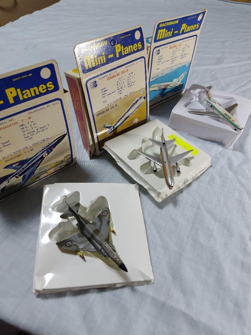トイマニ M-101 M-102 M-102 M-103 TOMY BACHMANN Mini Planes Lot of 42 w/ Catalog Rare Set
