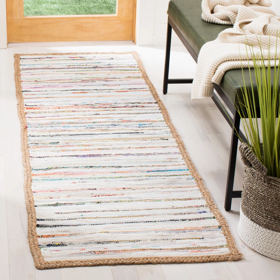 SAFAVIEH Montauk MTK960F Handwoven Grey / Natural Rug - Image 2 of 4