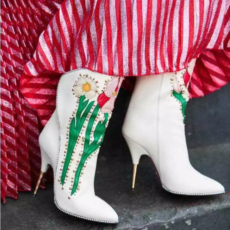 Gucci Fosca Floral Embroidered Boots White Size 7