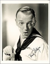 FRED ASTAIRE AUTOGRAPH VINTAGE SIGNED PHOTO Guarenteed Authentic