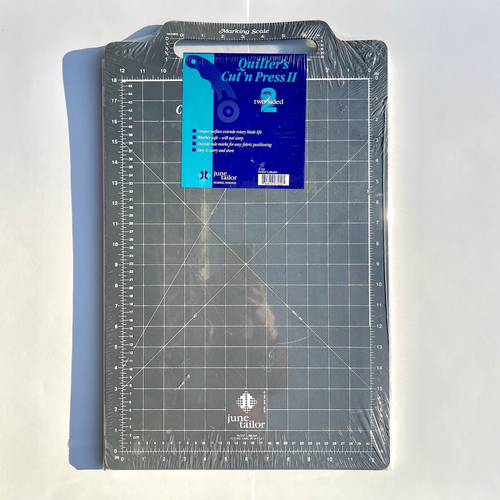 QUILTER’S CUT’N PRESS II 2 Sided 18x12” Rotary Cut Press & Square