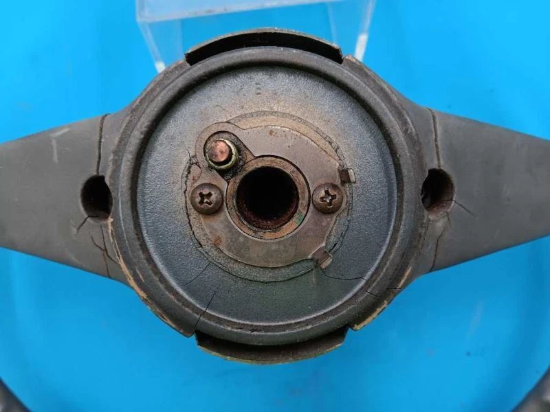 Chevrolet Biscayne 1958 volante con anillo de bocina/botón 1122372 Foto 4 de 4