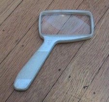 RaRe VinTagE BAUSCH LOMB PeArL WhiTe Art Deco MAGNIFYING GLASS