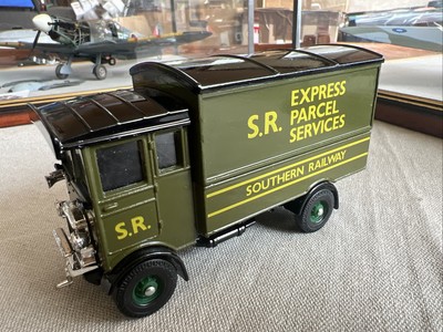 Corgi Express Parcel Services S R Southern Railway AEC Forward Control Truck