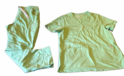 FIGS Technical Collection Unisex Green Solid Scrub Set Top XL & Pants L