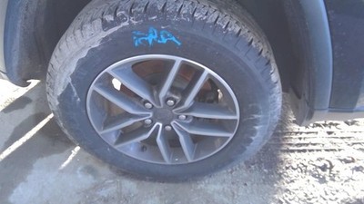 Used Wheel fits: 2019 Jeep Grand cherokee 18x8 aluminum polished with painted po