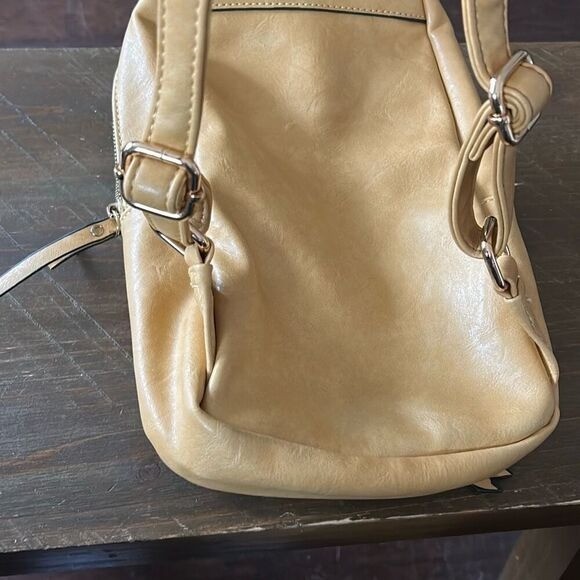 Highly Functional, Beautiful Mini-Backpack/Adjust… - image 7