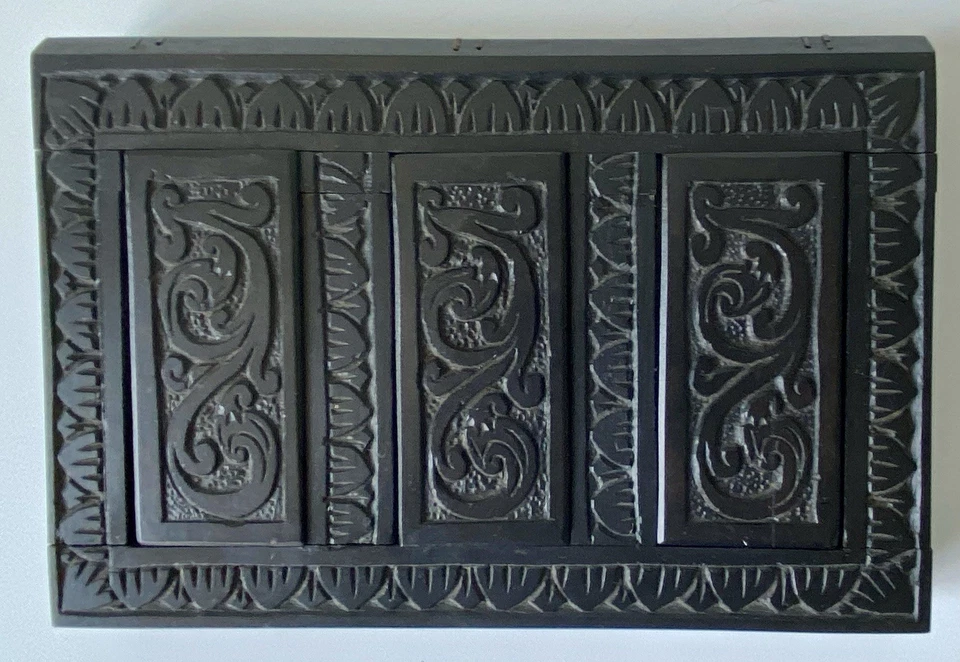 Finely, Ornately Carved Victorian Anglo-Indian Ebony Puzzle Box / Secret Storage - Image 4 of 4