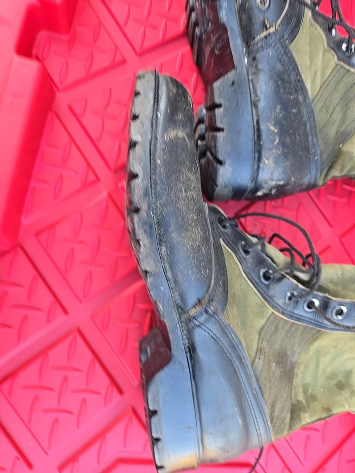 Vintage 1960s Green Black Bata Combat Boots Vietnam ? - Image 3 of 4