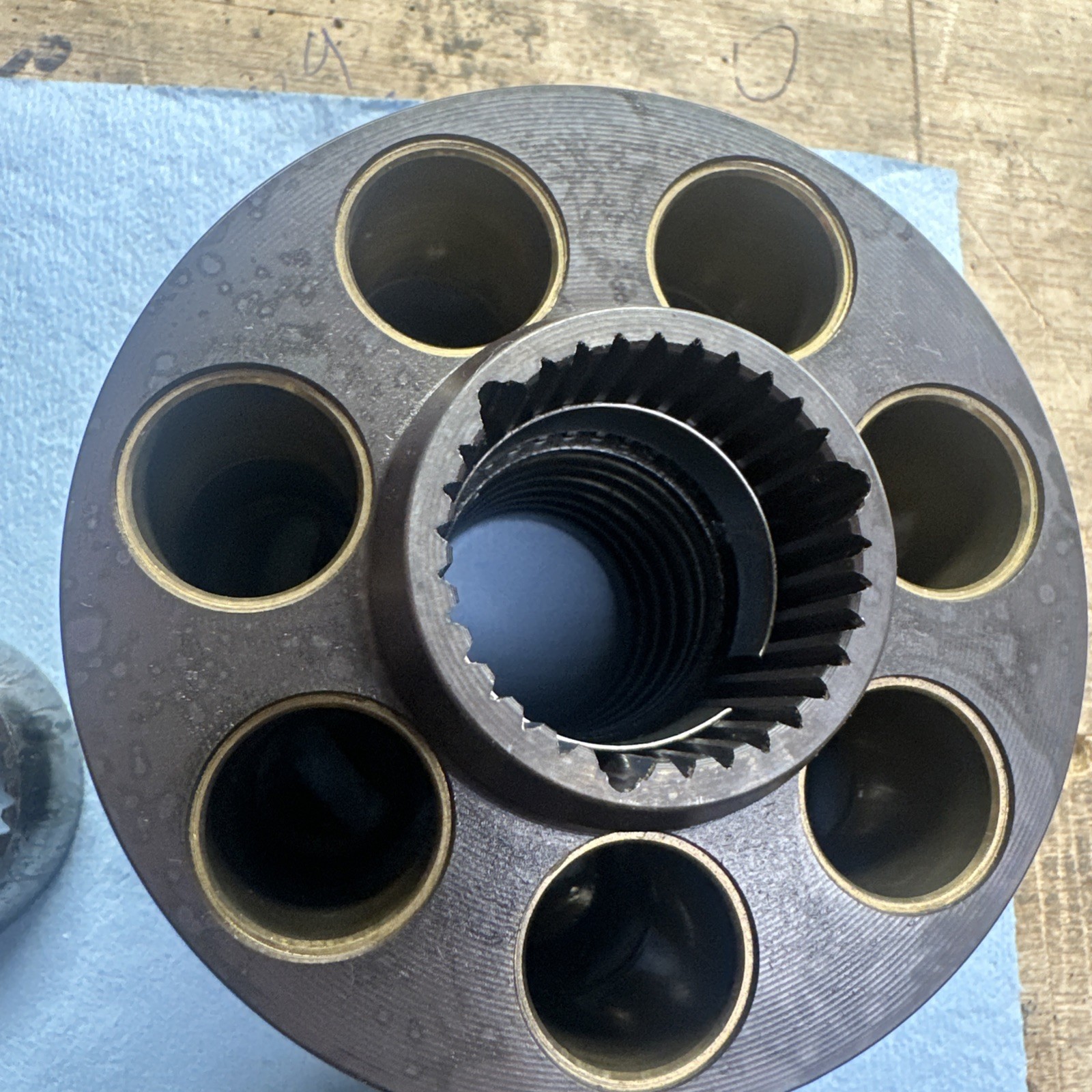 Sauer Danfoss Sundstrand 4460890 Cylinder Block M46 M91 Pumps And Motor