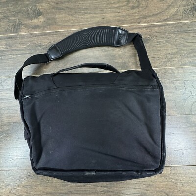 Victorinox Messenger Bag Black Canvas w/Strap 17” Office Travel