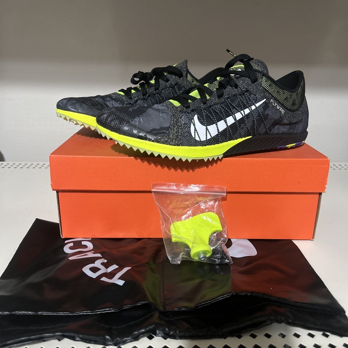 NIB Sz 11.5 Men Nike Zoom Victory XC 3 Spikes Shoes Black Volt