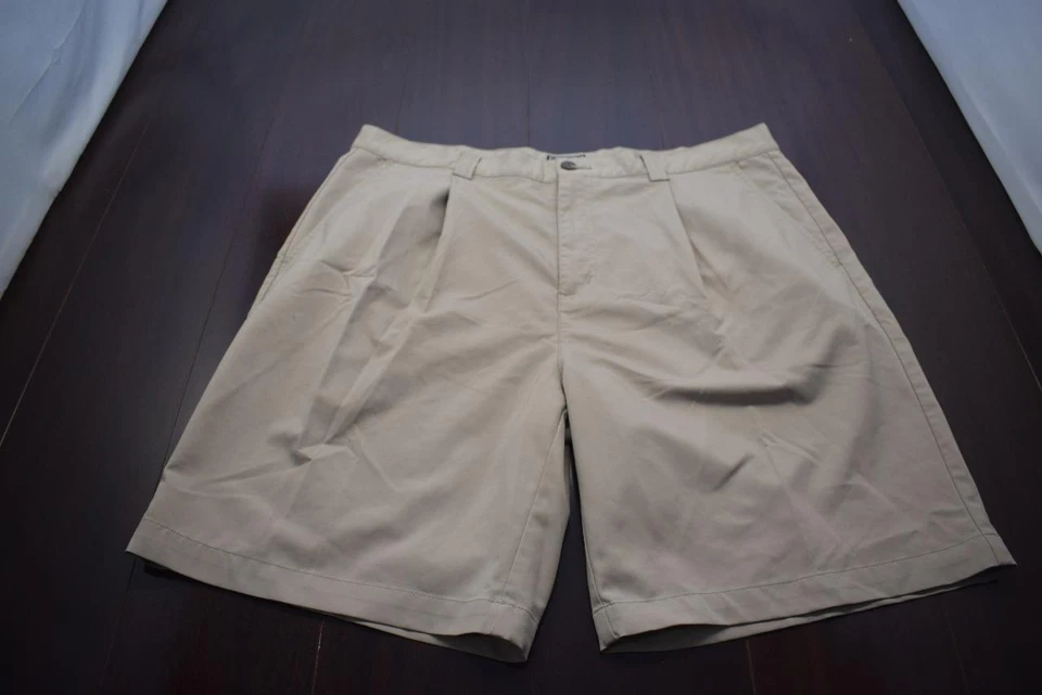 Pantalones Cortos de Golf Atléticos Plisados Beige Performance Adidas Para Hombre 41773 Talla 38 Foto 2 de 4