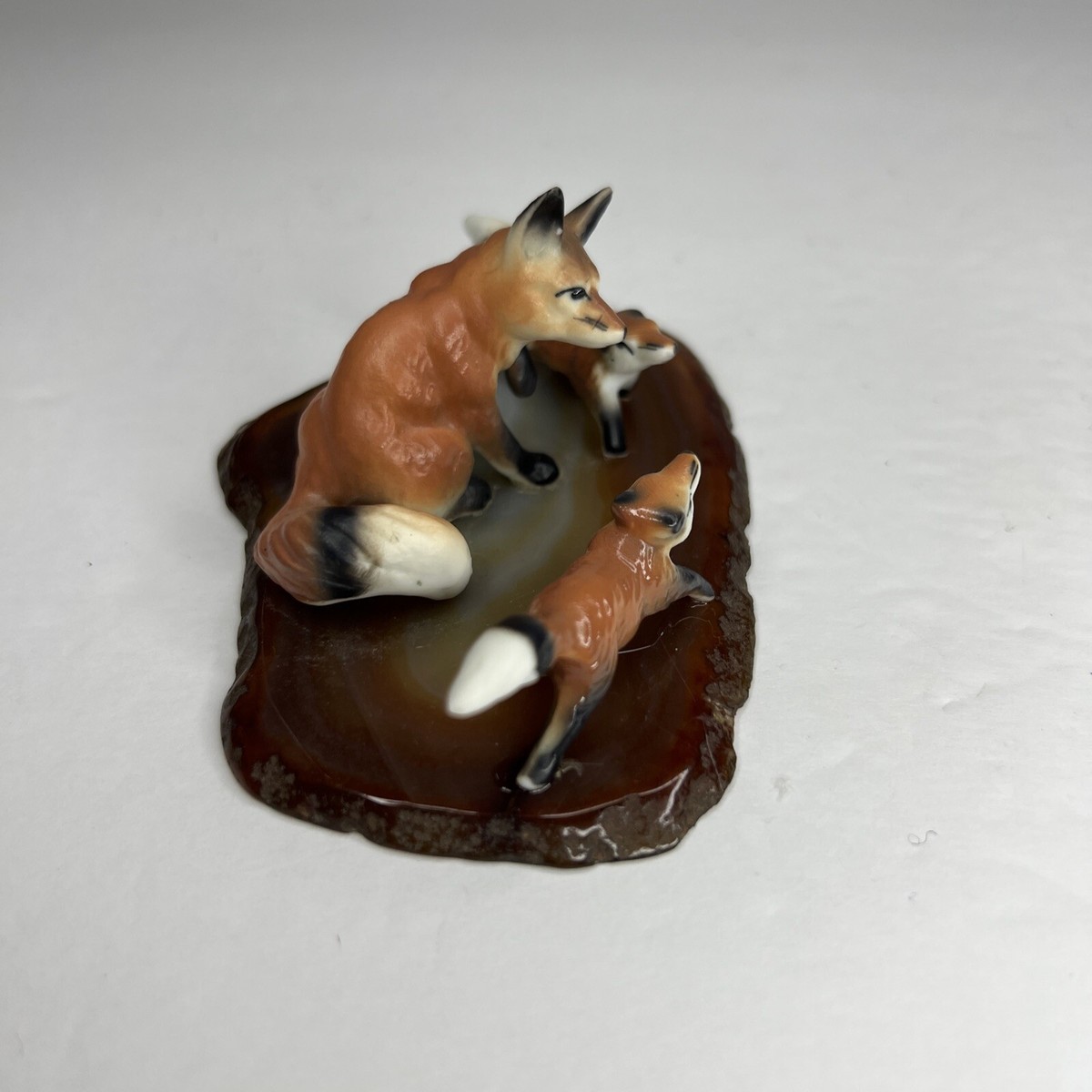 Hagen Renaker Fox Family Trio 2 Babies 1 Mama Agate Slice Base | eBay