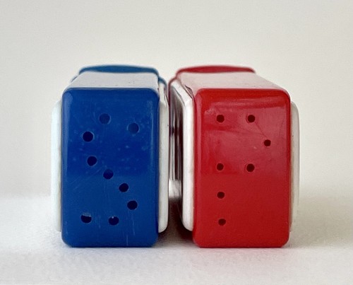 ⛽️ESSO Gasoline SALT and PEPPER SHAKERS Red Blue Plastic Complete Vintage 1950s - Picture 11 of 12