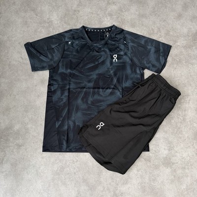 On Cloud ON Running Tracksuit Kurzarm Short Sleeve Schwarz Gr.M