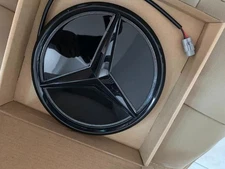 Fit For Mercedes/Benz 2015-18 W205/212 Front Grille Mirror Star Emblem with LED