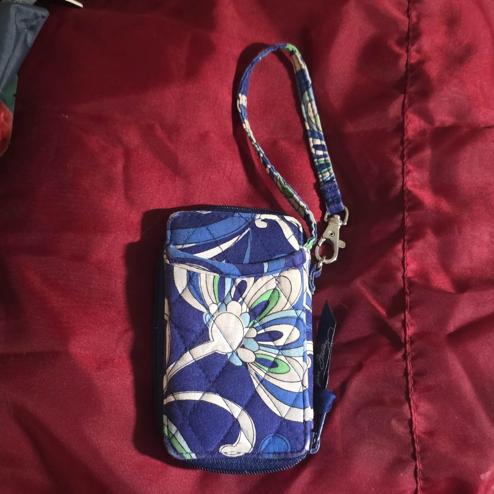 Vera Bradley Wristlet Wallet Blue Geometric Floral with Card Slots and Zipper
