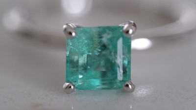 Natürlicher/erdabgebauter kolumbianischer Muzo Smaragd Ring Platin