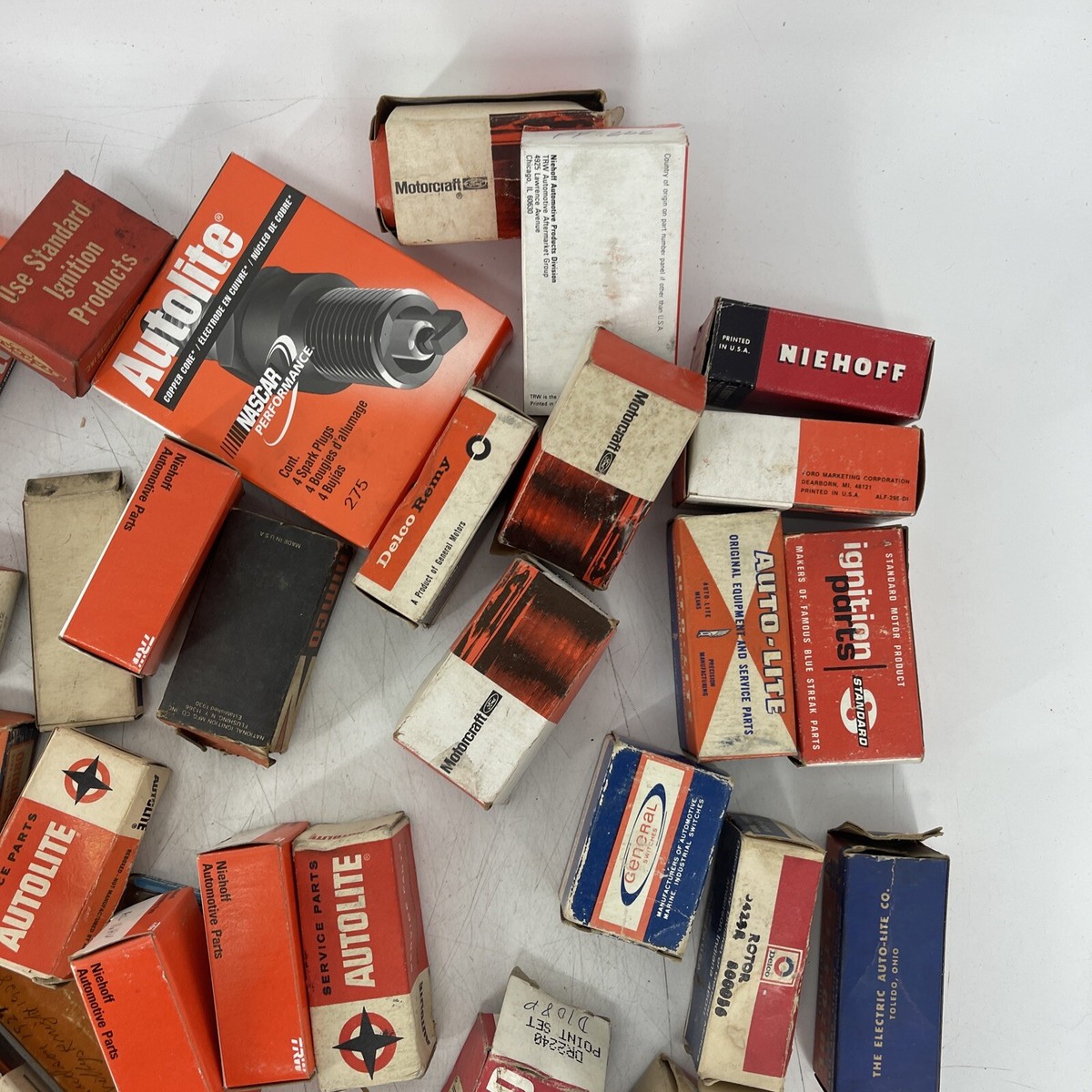 NOS LOT OF 70 PLUS Delco Prestone Blue Streak Contact Points