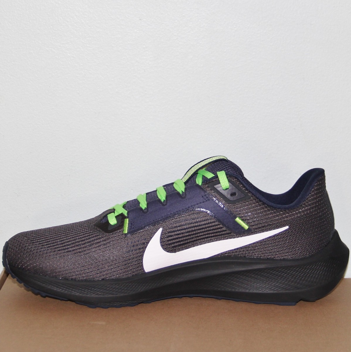 Nike Air Zoom Pegasus 40 Seattle Seahawks Running Shoes Mens 8 Nike Air Zoom Pegasus 40 Seattle Seahawks Running Mens 8 9.5  main image 3