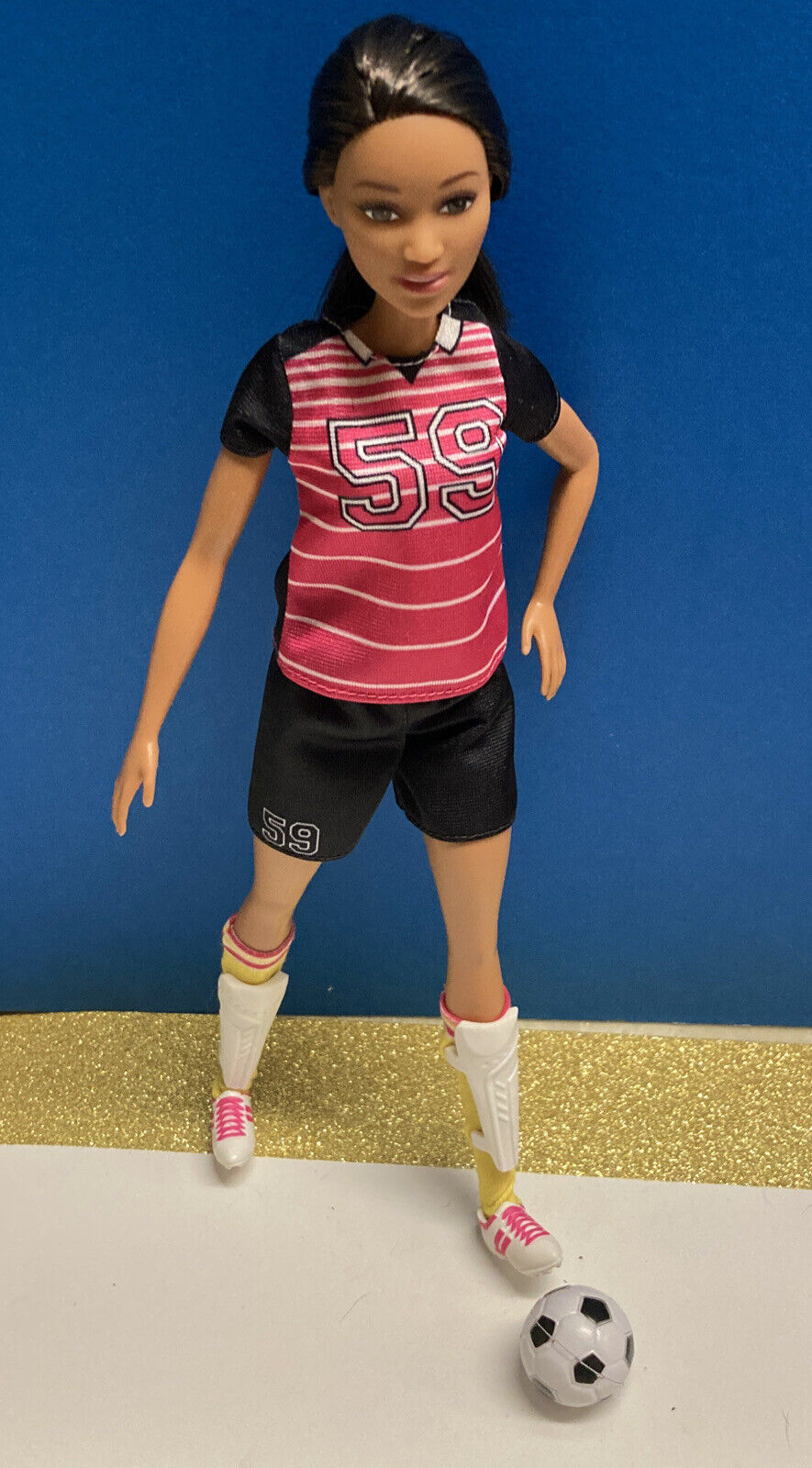 Barbie Doll Soccer Player #9 Blonde Ponytail With Soccer Ball 11 Play Doll