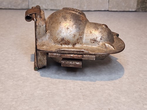 ANTIQUE H WALTER BERLIN METAL CHOCOLATE MOLD 5295 BABY CHICKEN CHICK SITTING - Picture 4 of 13