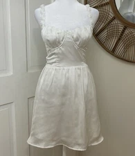 Princess Polly White Mini Dress Silky Underwire Roses Bridal Beach Party Size 2