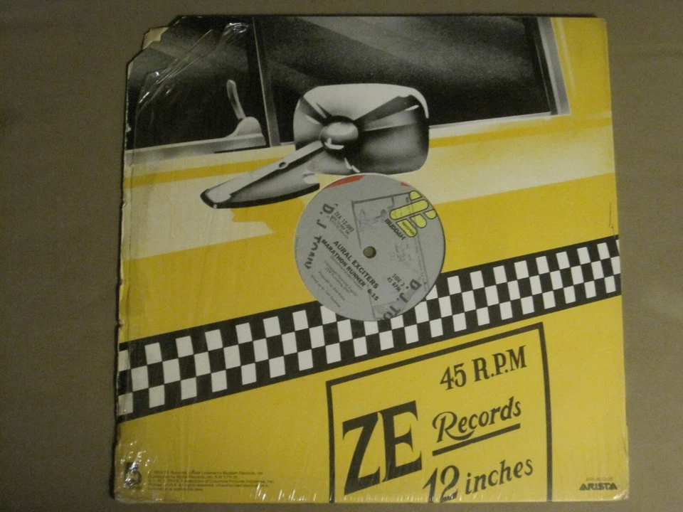 AURAL EXCITERS SPOOKS IN SPACE 12" ORIG '79 ZE ZEA 12-002 DISCO FUNK VG SHRINK! - Image 4 of 4