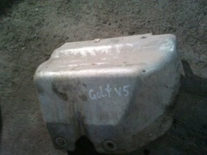 VW Golf IV 4 V5 2.3 AGZ Abgaskrümmer Hitzeschutzblech Schutzblech