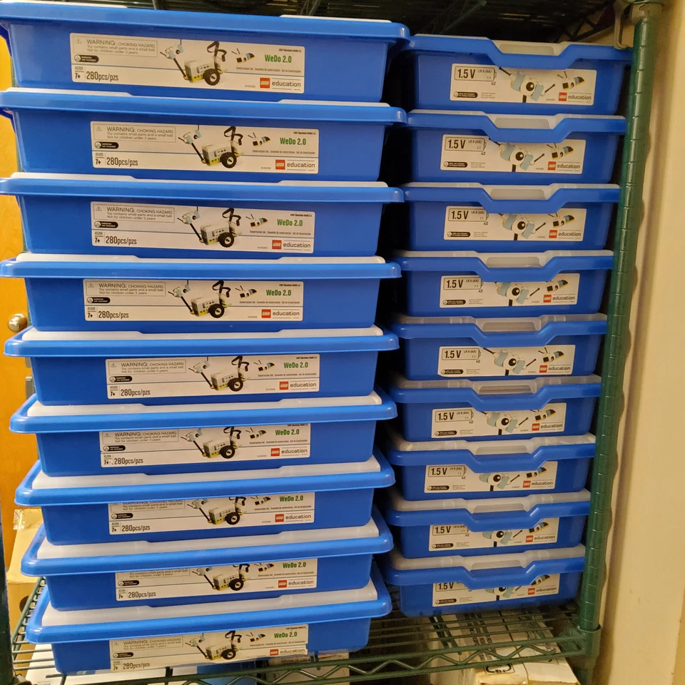 LEGO Education WeDo 2.0 Core Set Robot Brock Programing Toy Complete Organized - Image 2 of 4