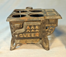 Vintage Queen Miniature Cast Iron Stove Salesman Sample Toy w/ Brass Bell Lot