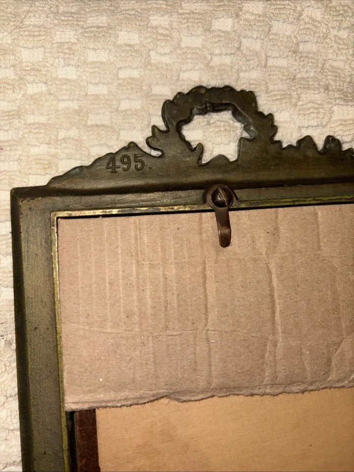 Vintage Old Picture Frame Italian Intricate Brass Frame oval glass - Image 3 of 4