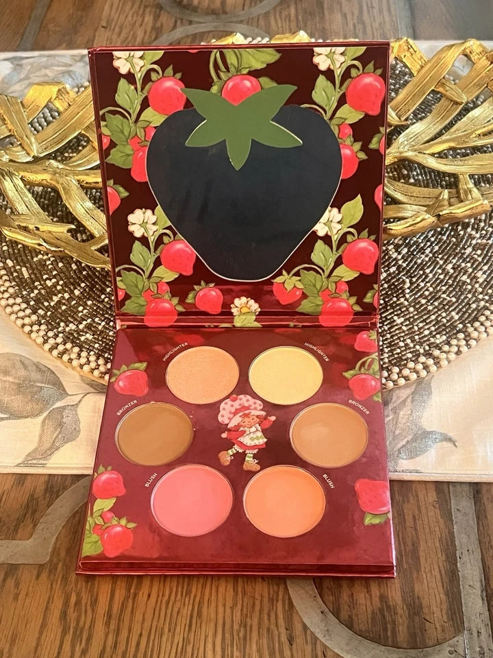 New STRAWBERRY SHORTCAKE - Complexion Palette - Bronzer, Highlighter & Blush - Image 3 of 4
