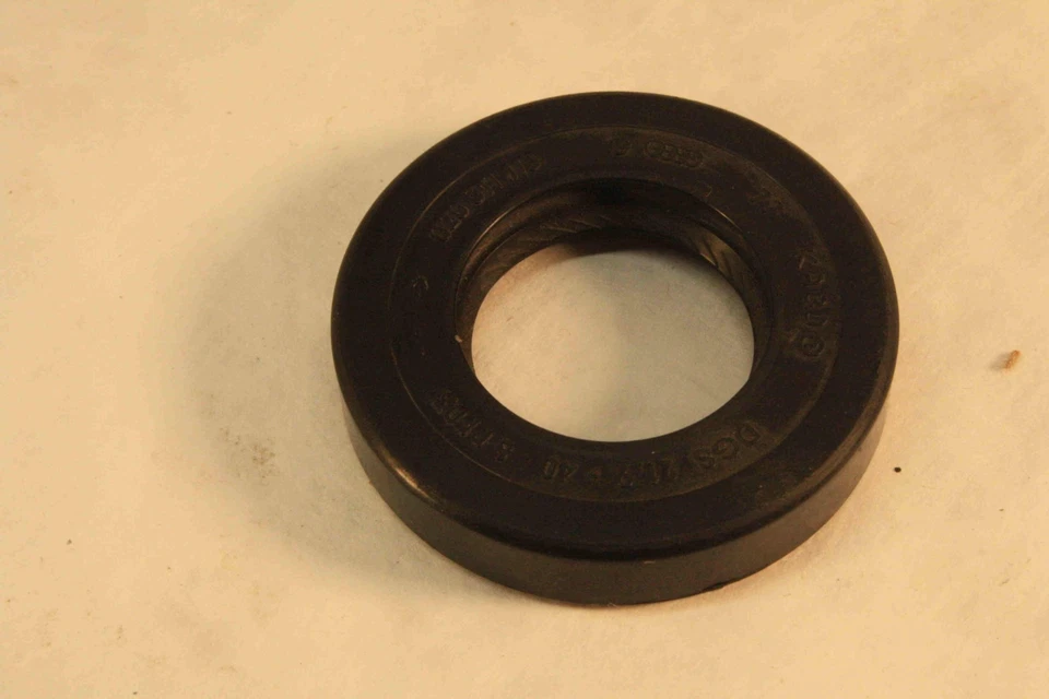 Sello del eje principal de entrada de transmisión 020-311-113 para VOLKSWAGEN Rabbit Jetta Golf Foto 4 de 4