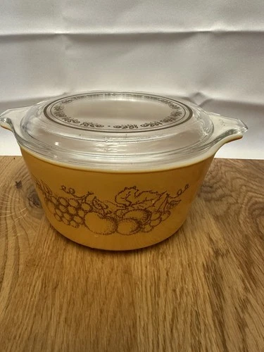 Vintage Pyrex Casserole Old Orchard Yellow With Promotional Lid 1 Qt
