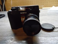 OLYMPUS C-4040 ZOOM 4.1 MP 7.5X ZOON DIGITAL CAMERA