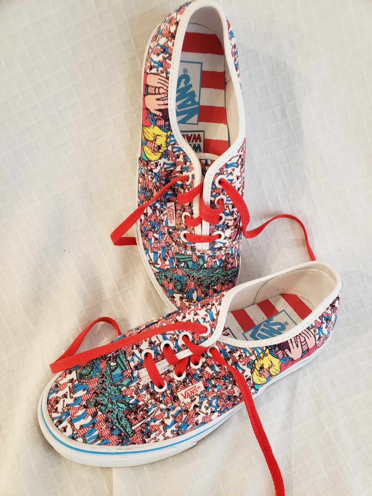 SAOLA Furgoni Autentici 'Dov'è Waldo?' Scarpe Land of Waldos uomo taglia 6 Wmns 7 5 usate in ottime condizioni