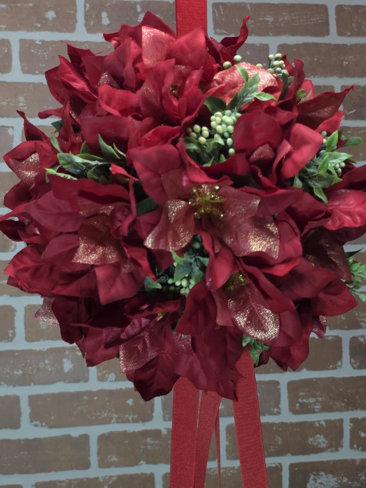 Bola de beso Navidad flor de pascua imitación casera bola de beso con cinta roja Foto 3 de 4