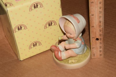 MEMORIES OF YESTERDAY ''LUCK AT LAST - HE LOVES ME'' 520217 IN BOX