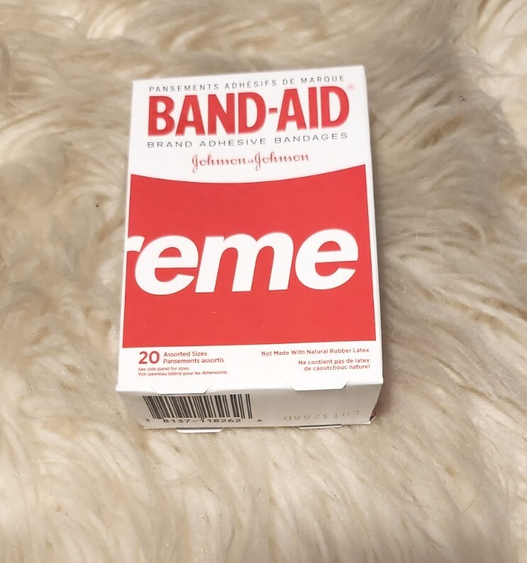 NEW Supreme Band-Aid Brand Adhesive Bandages Johnson & Johnson