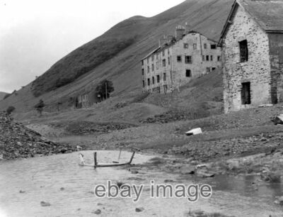 PHOTO  CWMYSTWYTH MINE WORKINGS 1977 THE REMAINS OF WHAT MUST HAVE BEEN A VERY B