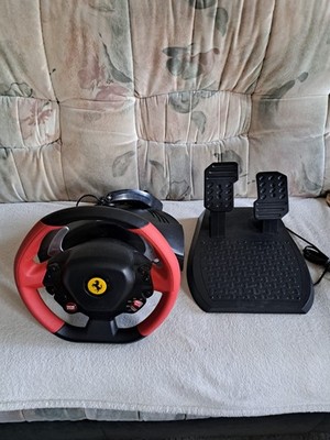 Thrustmaster Ferrari 458 Spider Rennlenkrad mit PedaleSet für Xbox